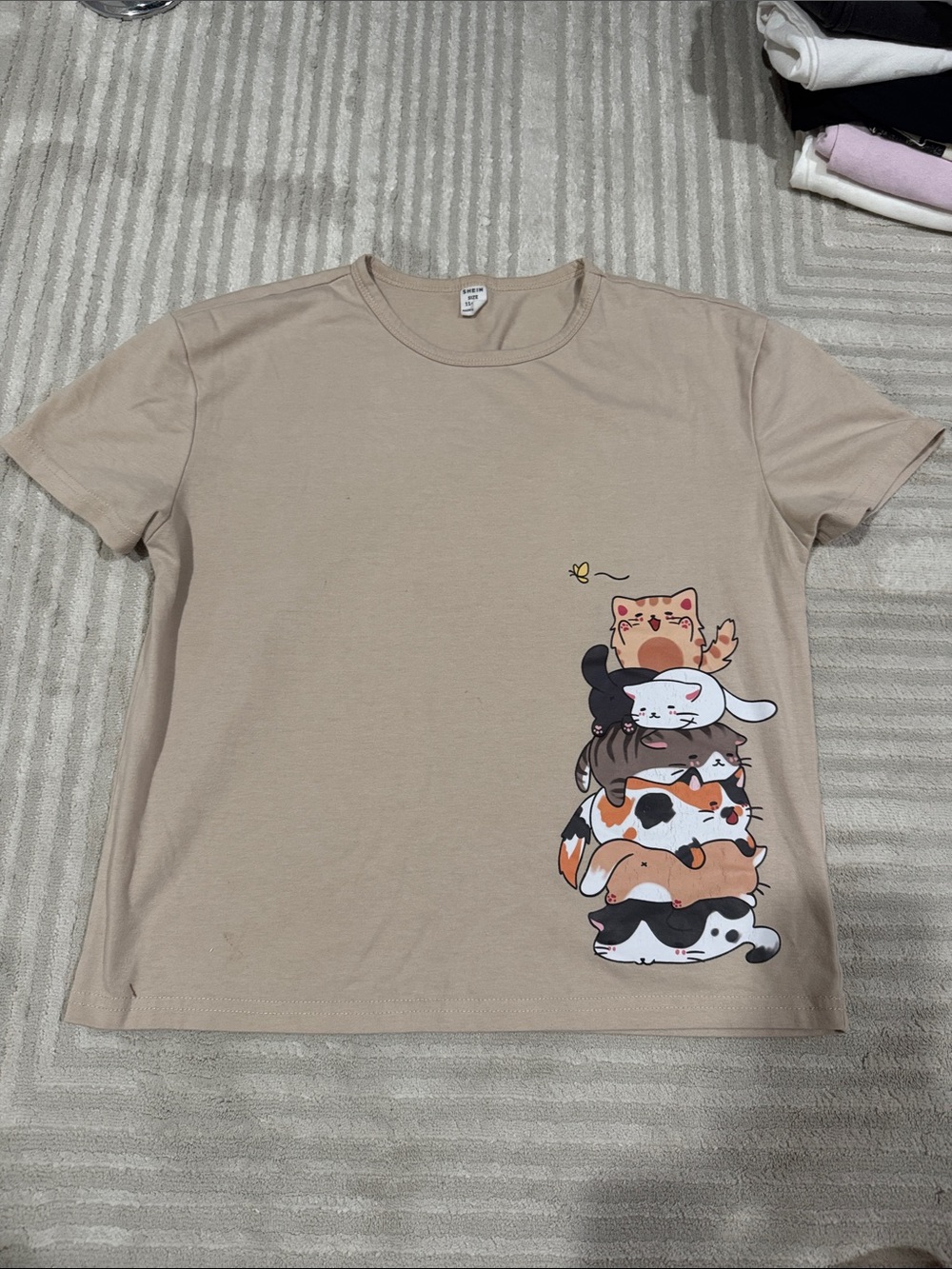 t-shirt from shein size 11-12 (kids)!